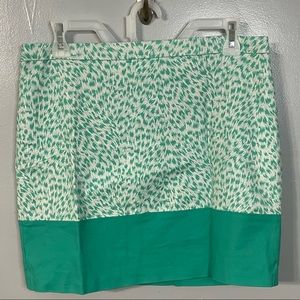 MICHAEL KORS GREEN/WHITE MINI SKIRT SIZE 6